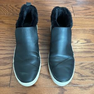 Toms Fuzzy Ankle Boots, Size 9